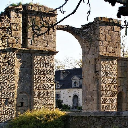 Chateau De La Chasse-Guerre Bed and Breakfast Hardanges Exteriör bild